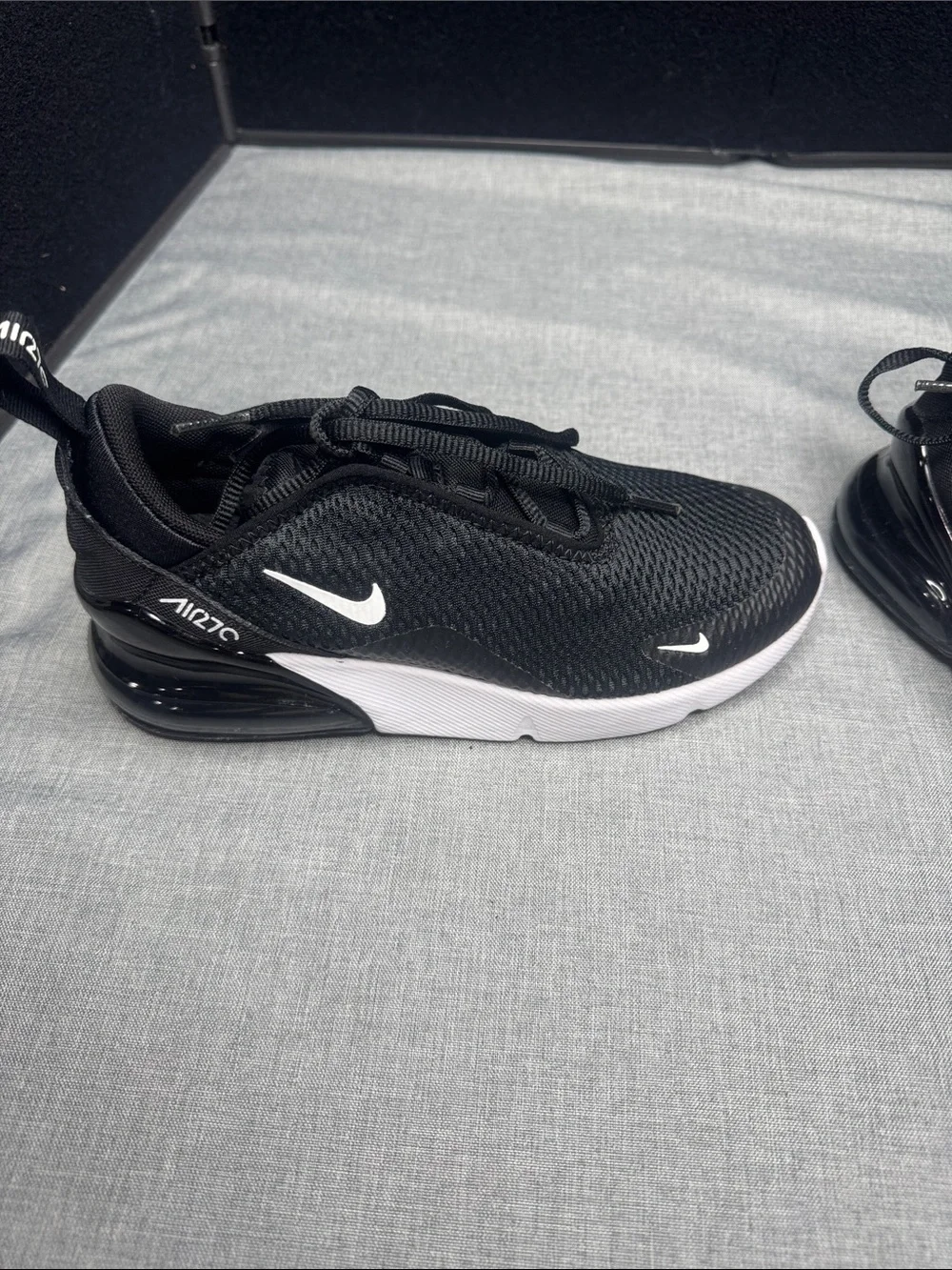 Nike Air Max 270c kids Black/White Athletic Sneakers size 3